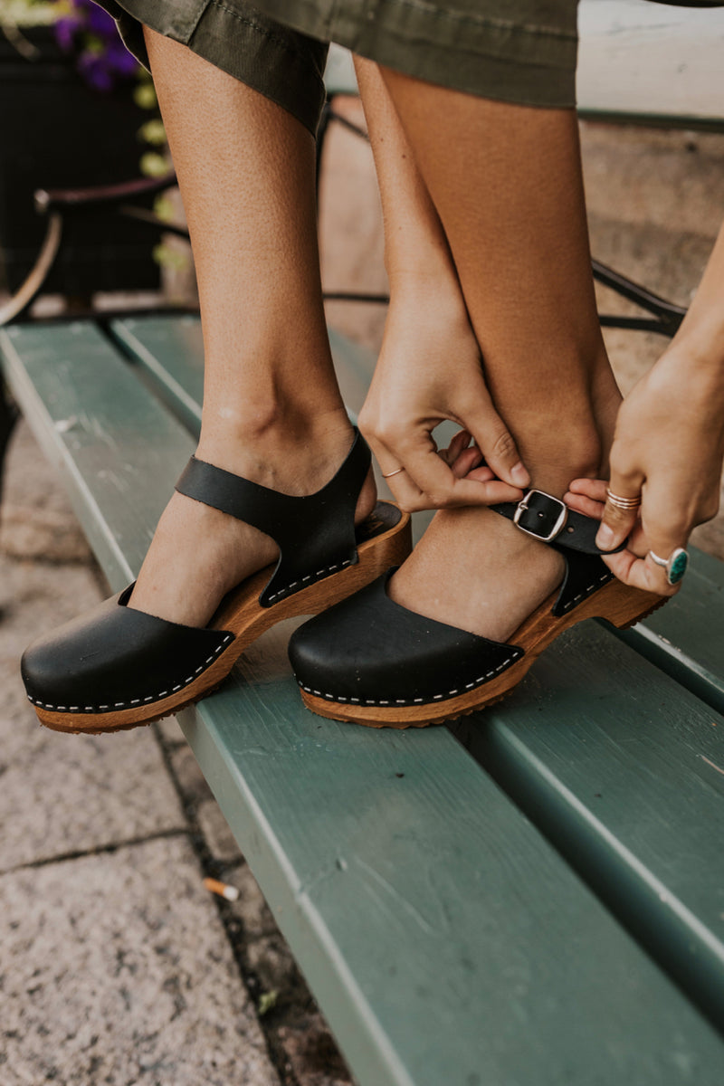 Mia on sale clog sandals