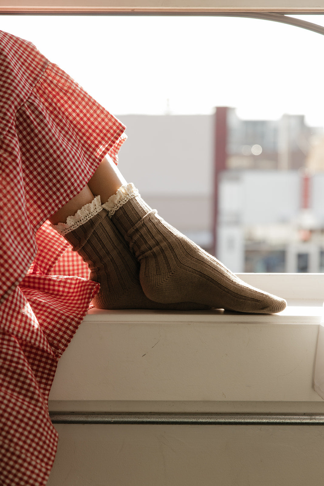 Neutral Ground Ruffle Socks