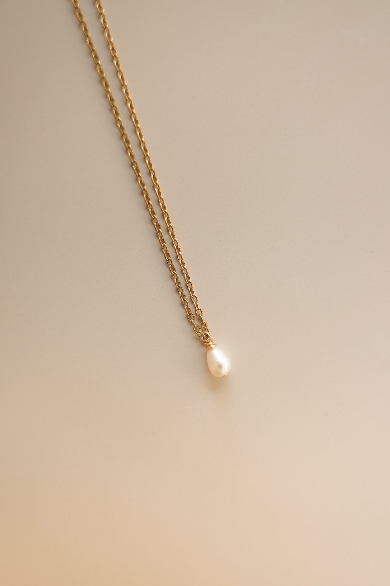 Gold Chain + Tiny Pearl