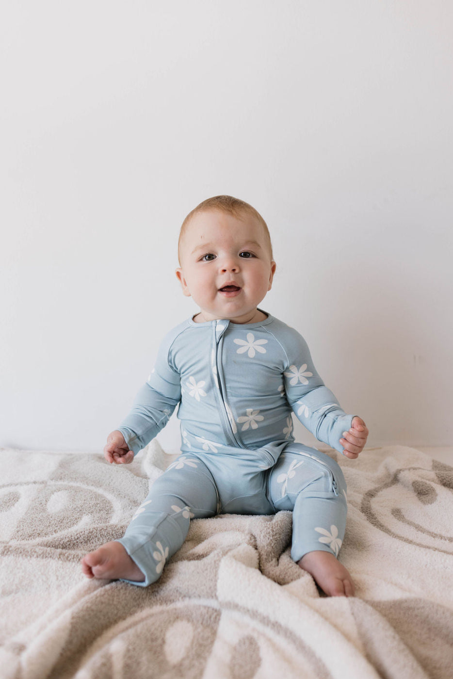 Bamboo Zip Pajamas  | Daisy Blues