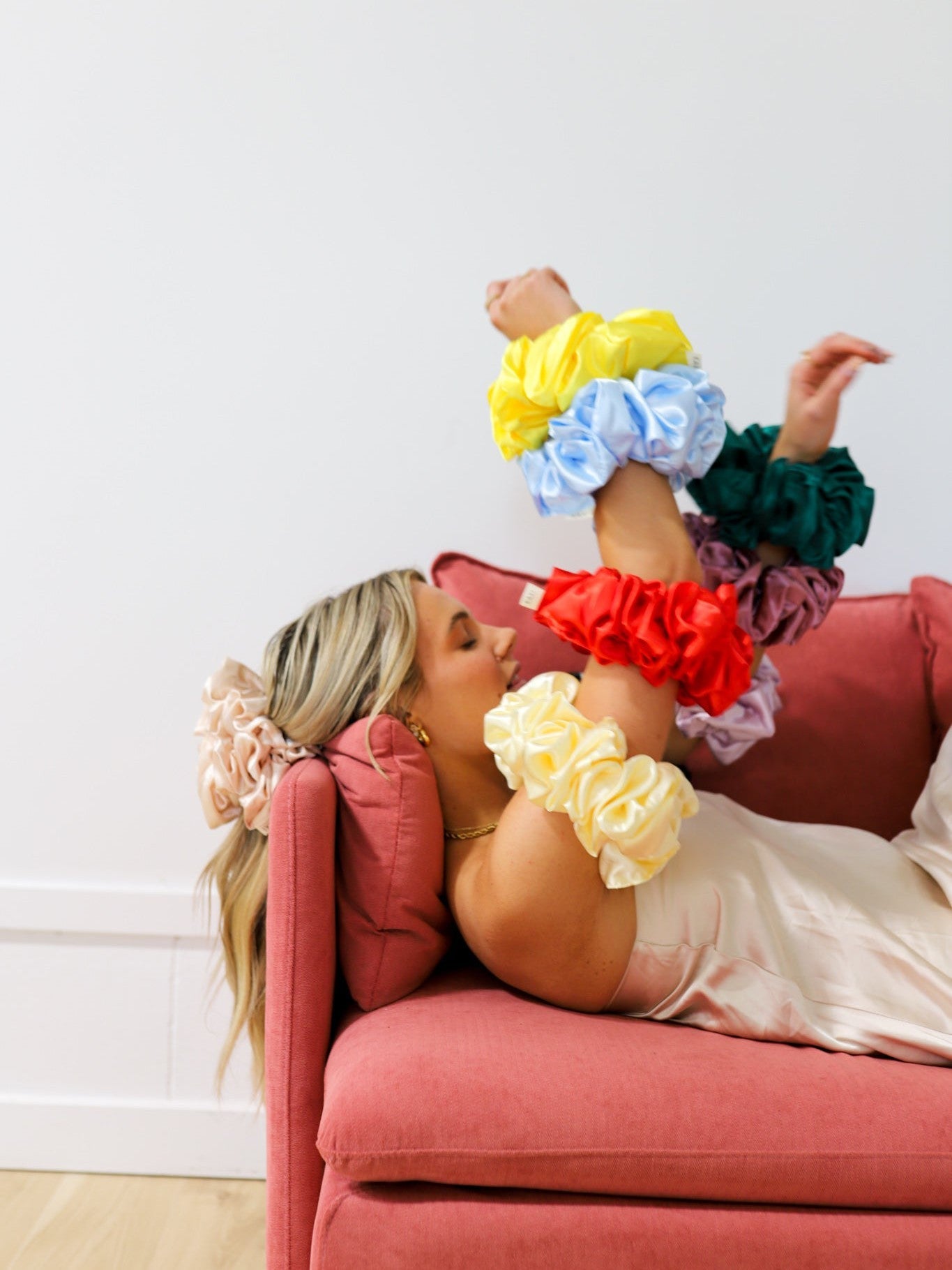 JUMBO SLEEP SILK/SATIN SCRUNCHIES