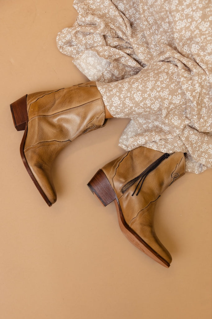 FREE PEOPLE Western NEW FRONTIER Boots – Silver Accents