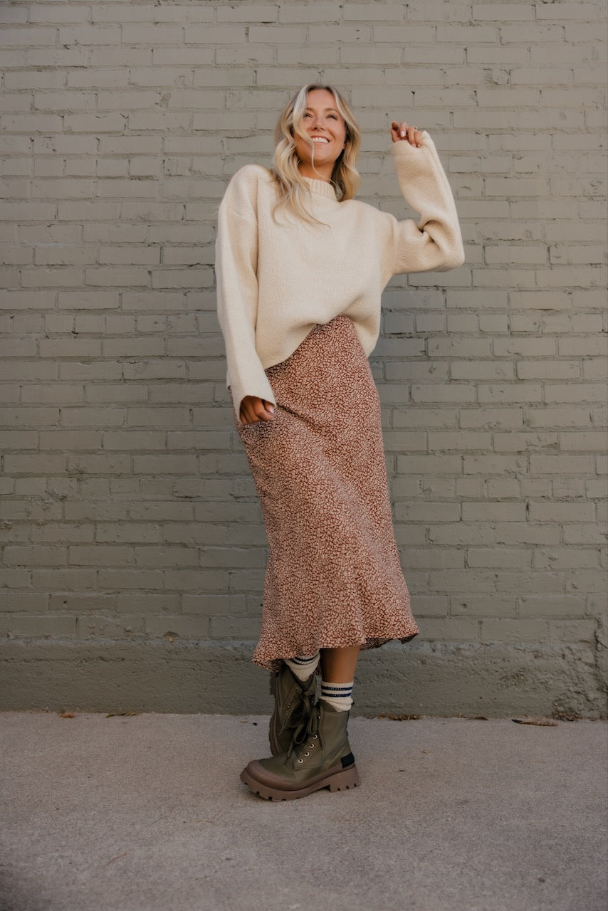 Fall Outfits with Skirts | ROOLEE