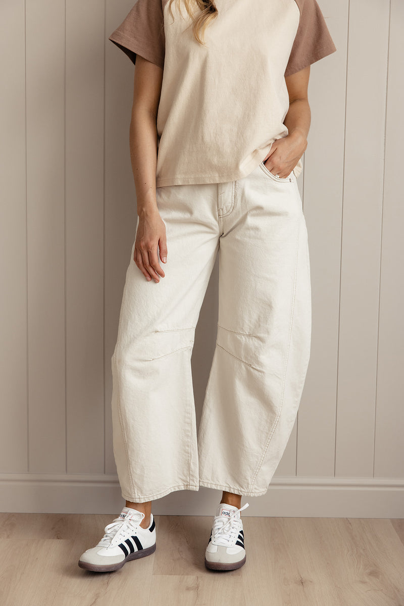 Mid Rise Barrel Jeans - White