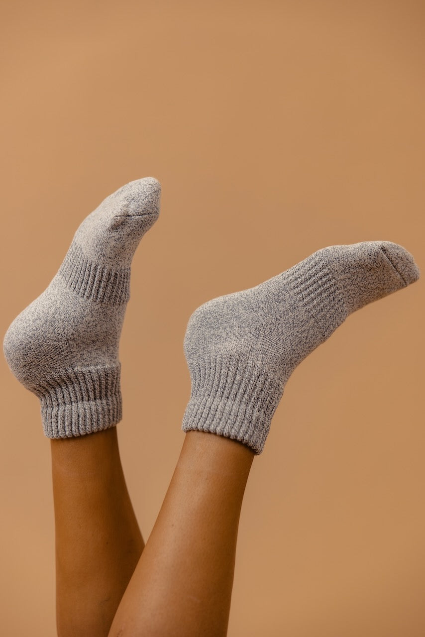 Grey Ribbed Socks | ROOLEE