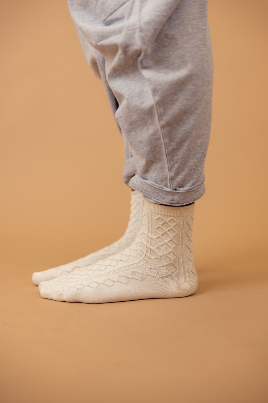 Textured White Socks | ROOLEE