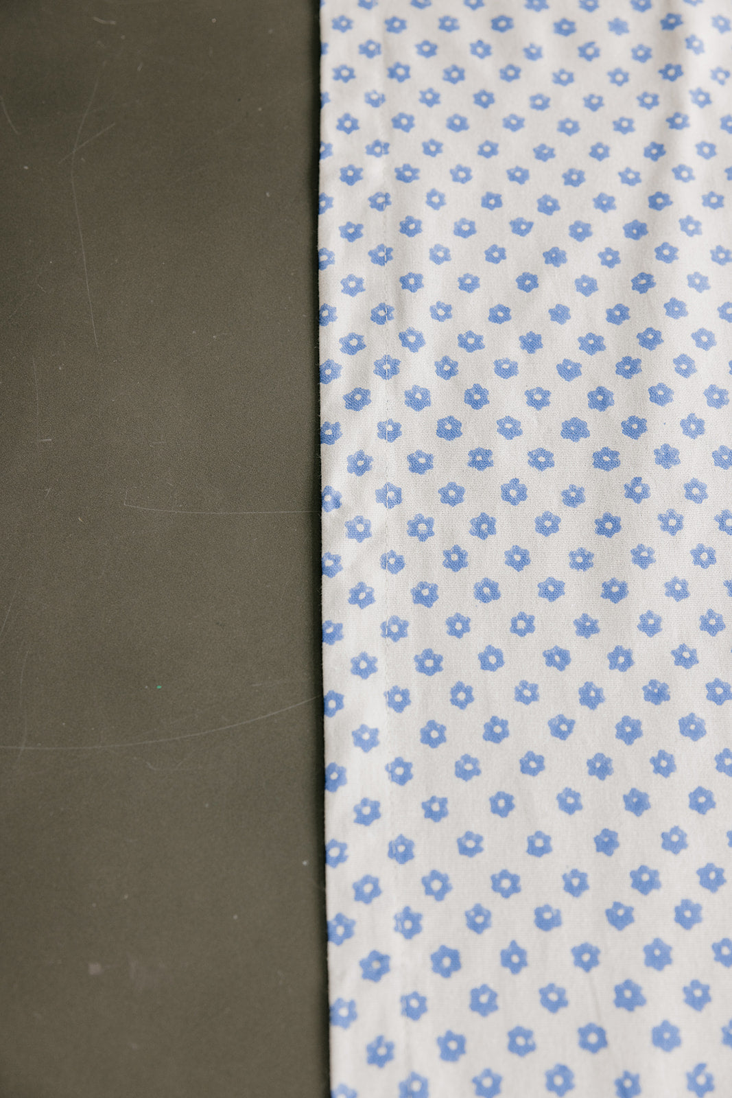 Daisy Artisan Printed Table Runner