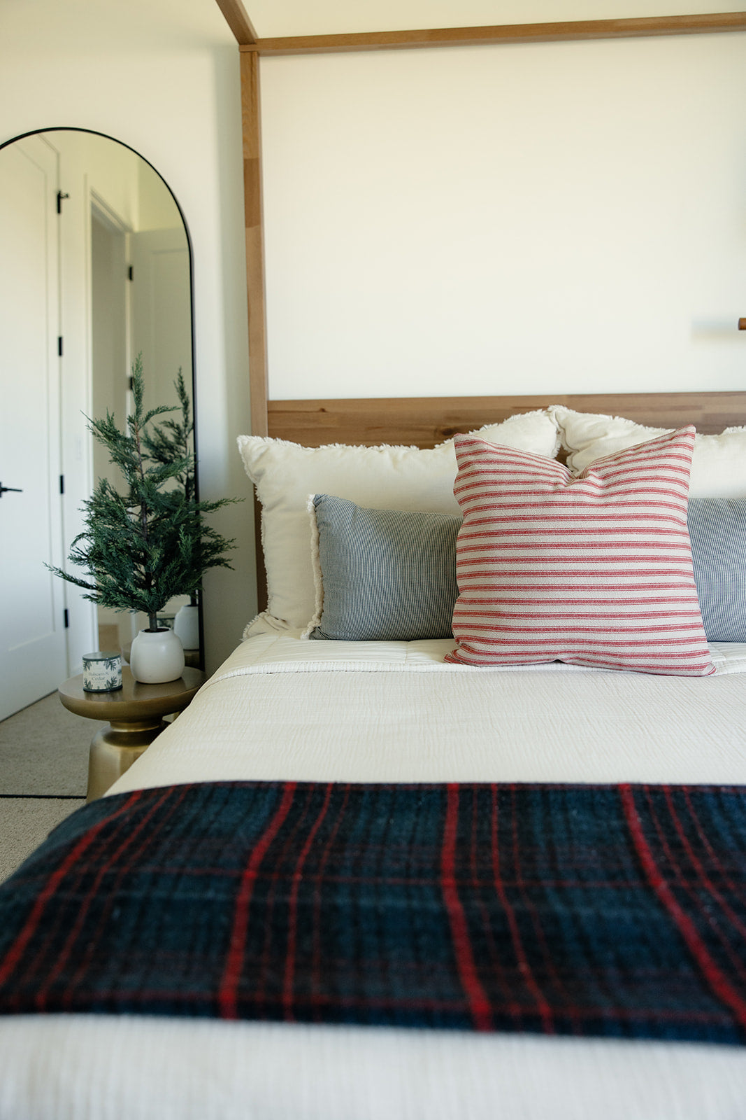 Merry Gathering Cotton Pillow