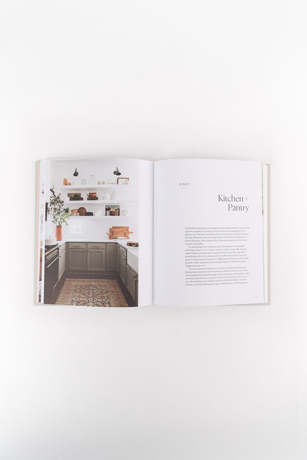 Minimalista: Your Step By Step Guide to a Better Home, Wardrobe, and Life