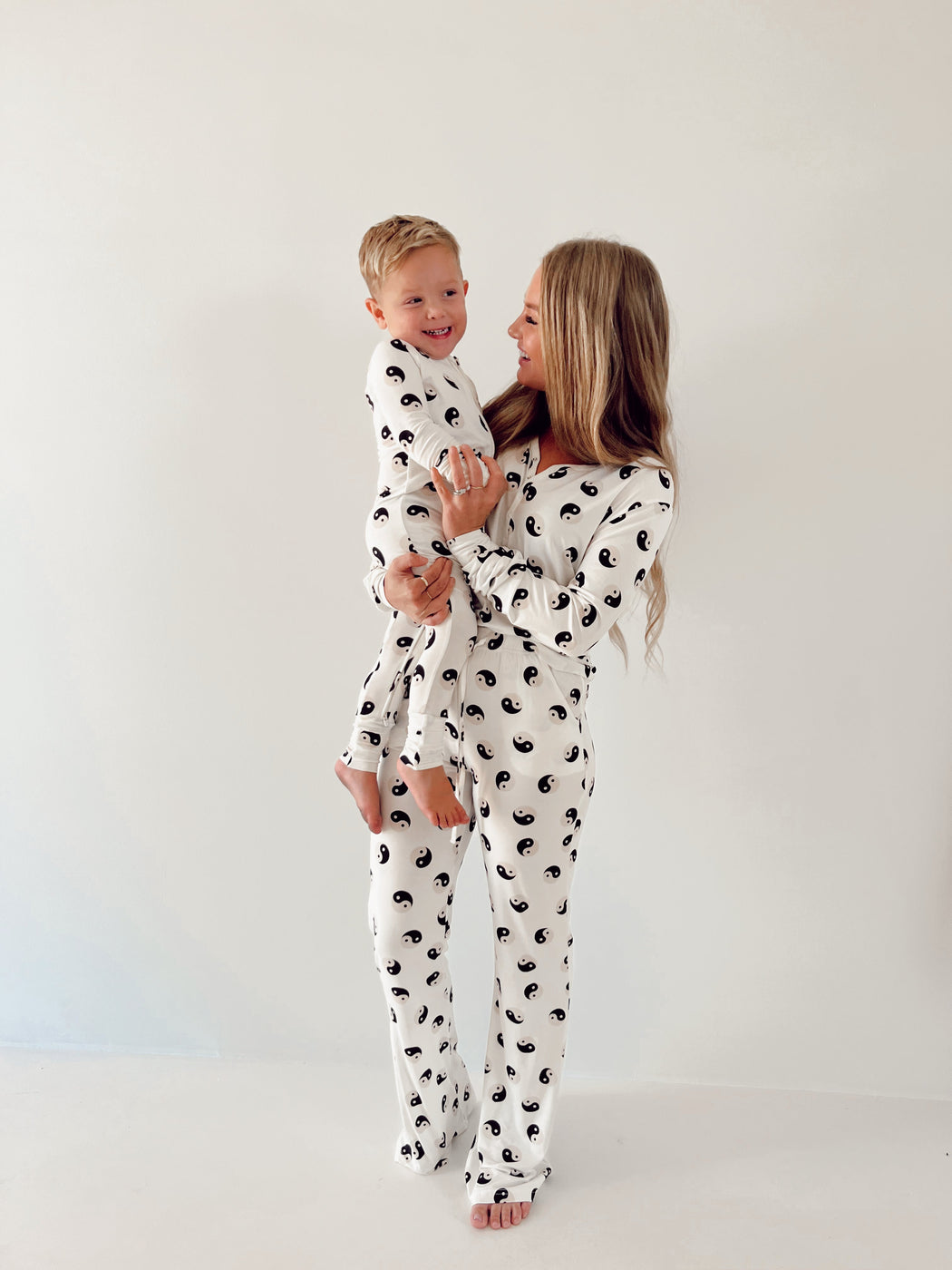 Women's Bamboo  Pajamas |  Black & White Yin Yang