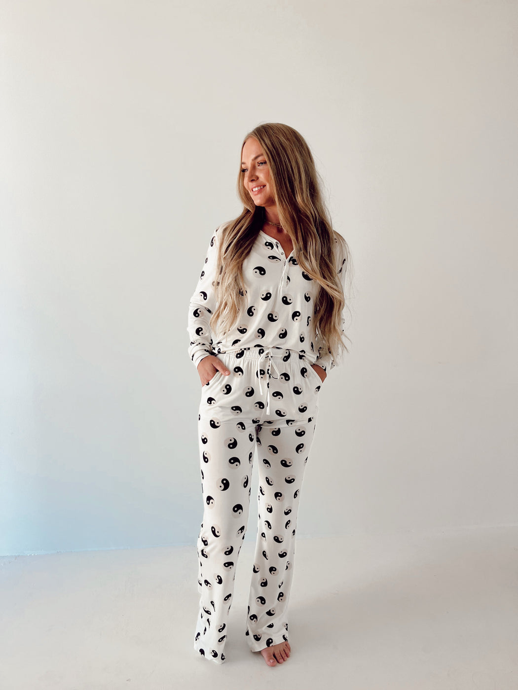 Women's Bamboo  Pajamas |  Black & White Yin Yang