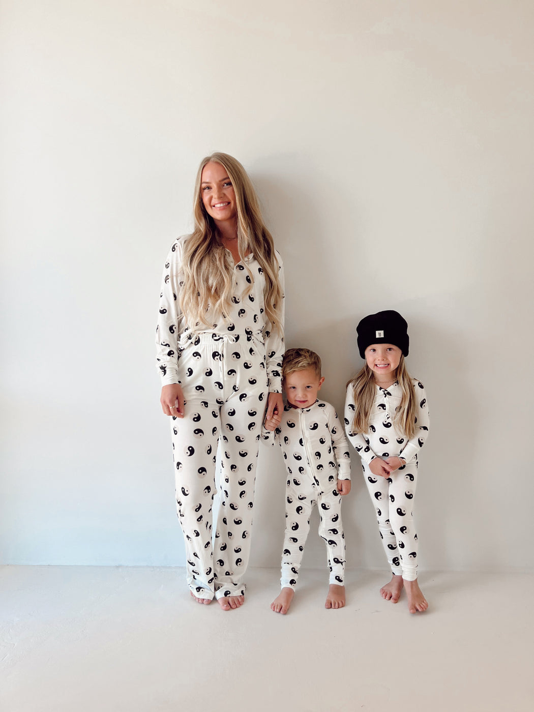 Women's Bamboo  Pajamas |  Black & White Yin Yang