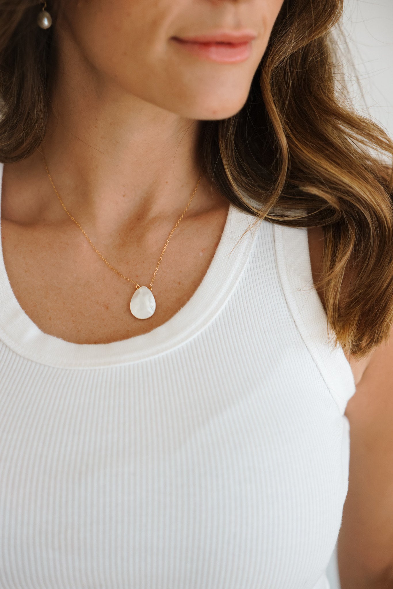 Gold Chain + Pearl Shell Droplet