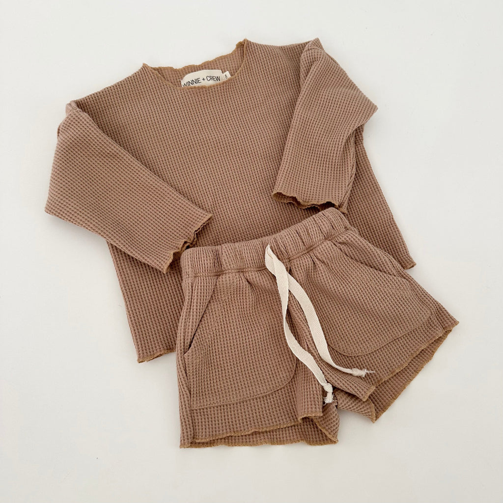 Skylar Waffle Set in Brown