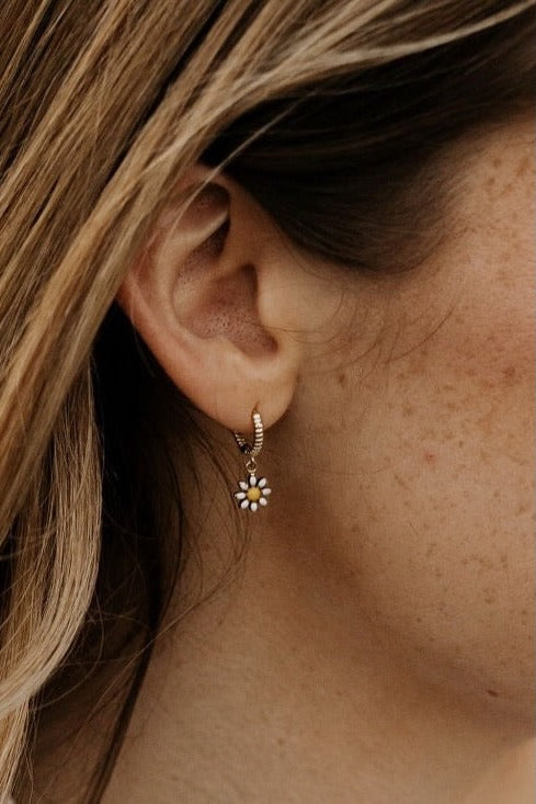 Carolina Daisy Hoops