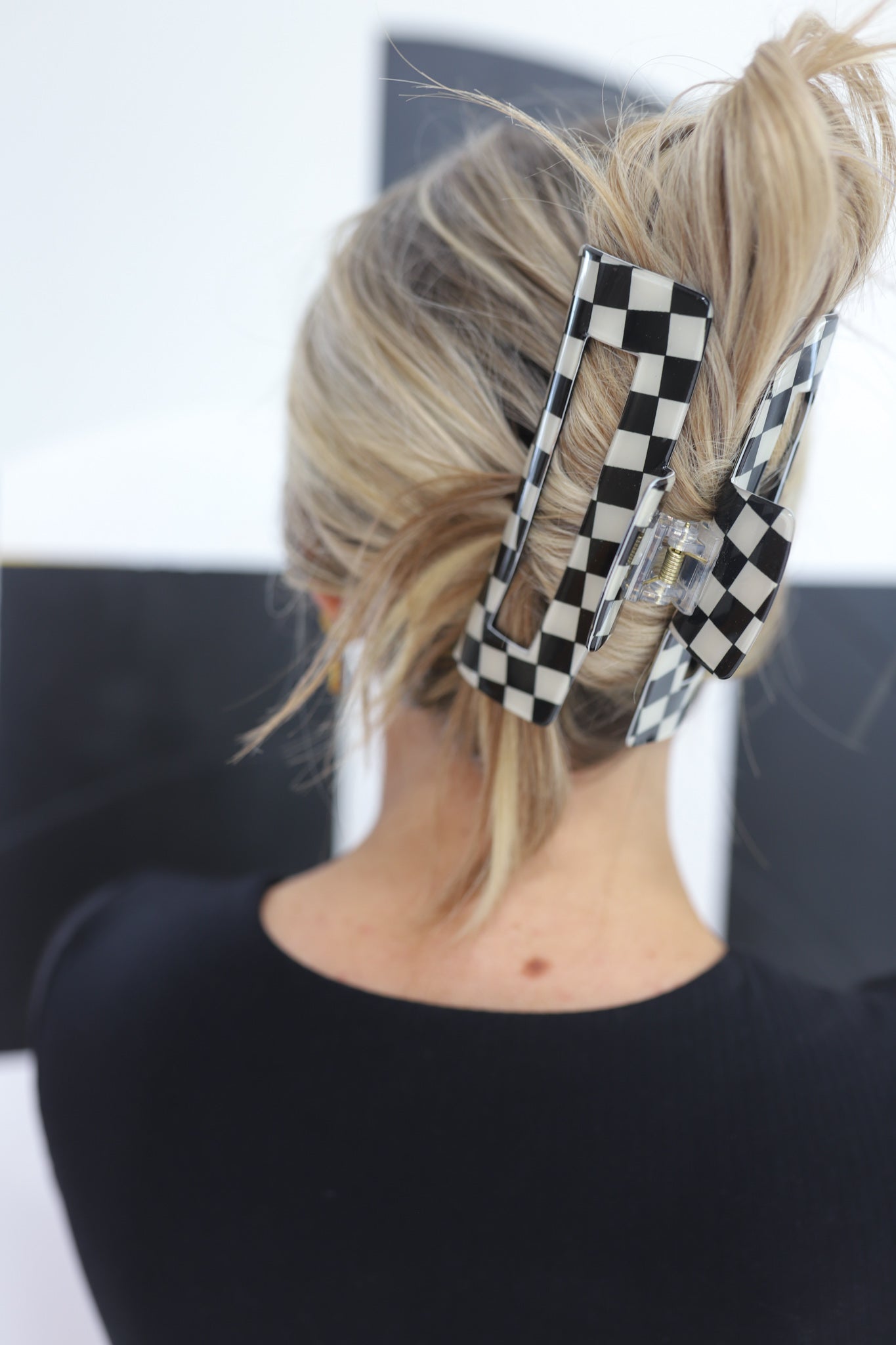 CHECKERED RECTANGLE CLAWS