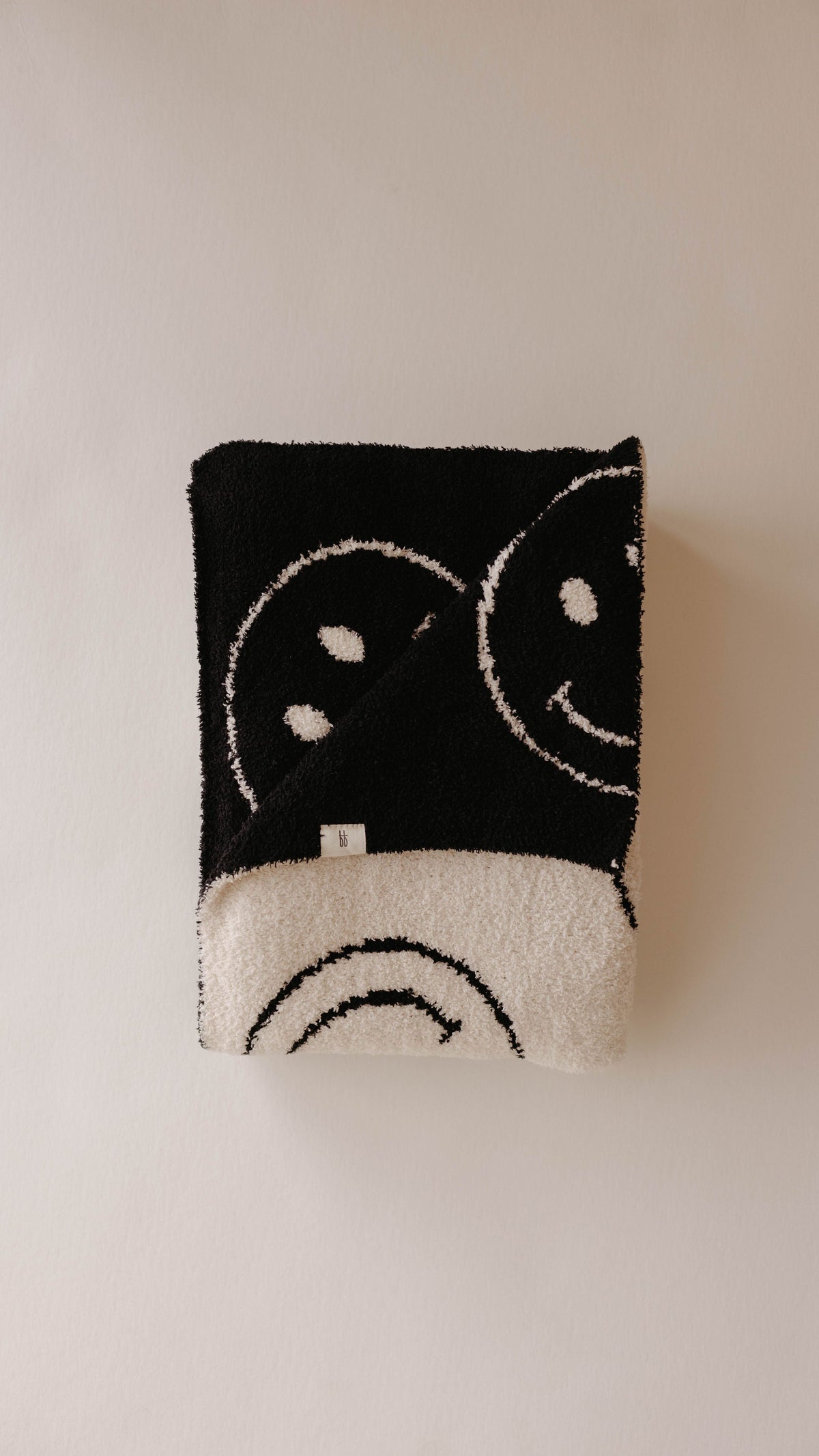 Plush Blanket  | Just Smile Black & Ivory