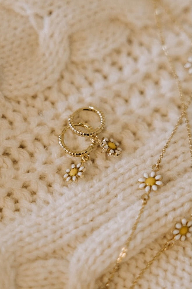 Carolina Daisy Hoops