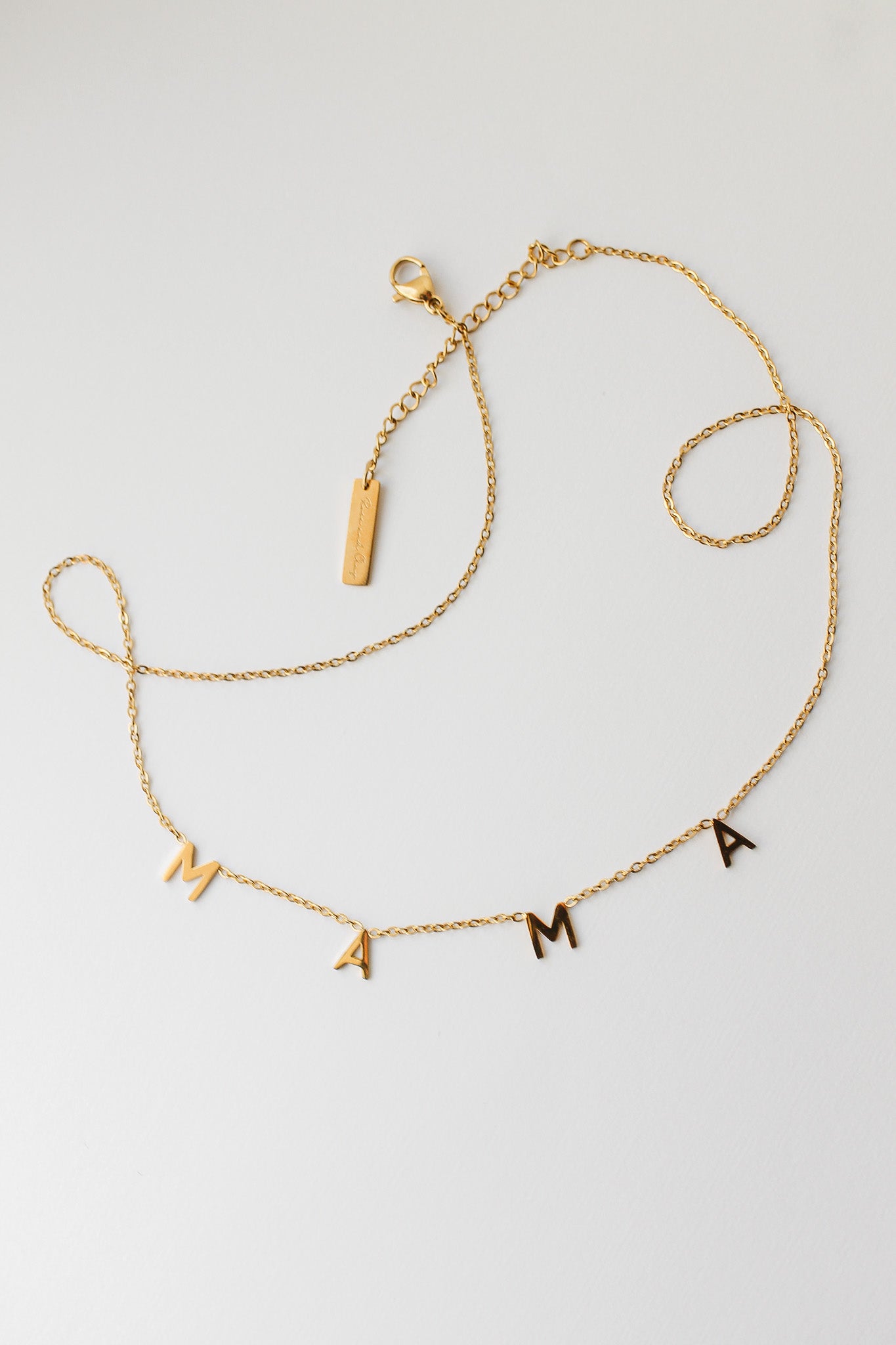 MAMA Necklace in Gold
