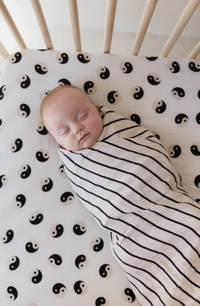 Crib Sheet | Black & White Yin Yang