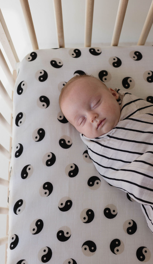 Crib Sheet | Black & White Yin Yang