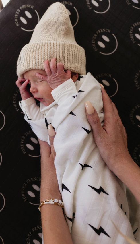 Muslin Swaddle | Black Lightning Bolt