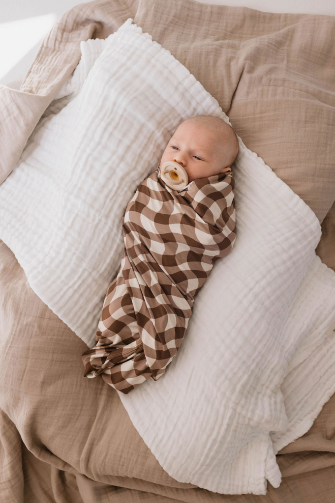 Infant Swaddle |Groovy Gingham 🪩
