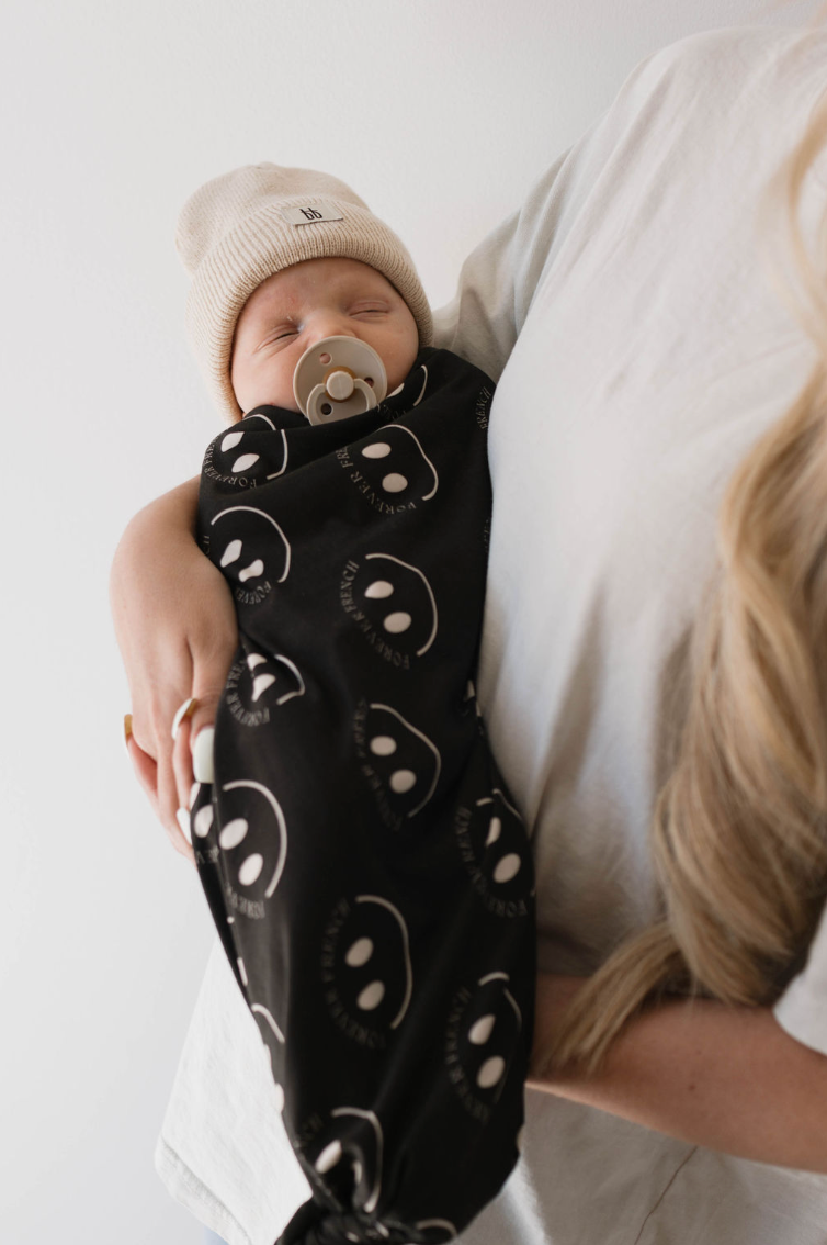 Black swaddle boigjt