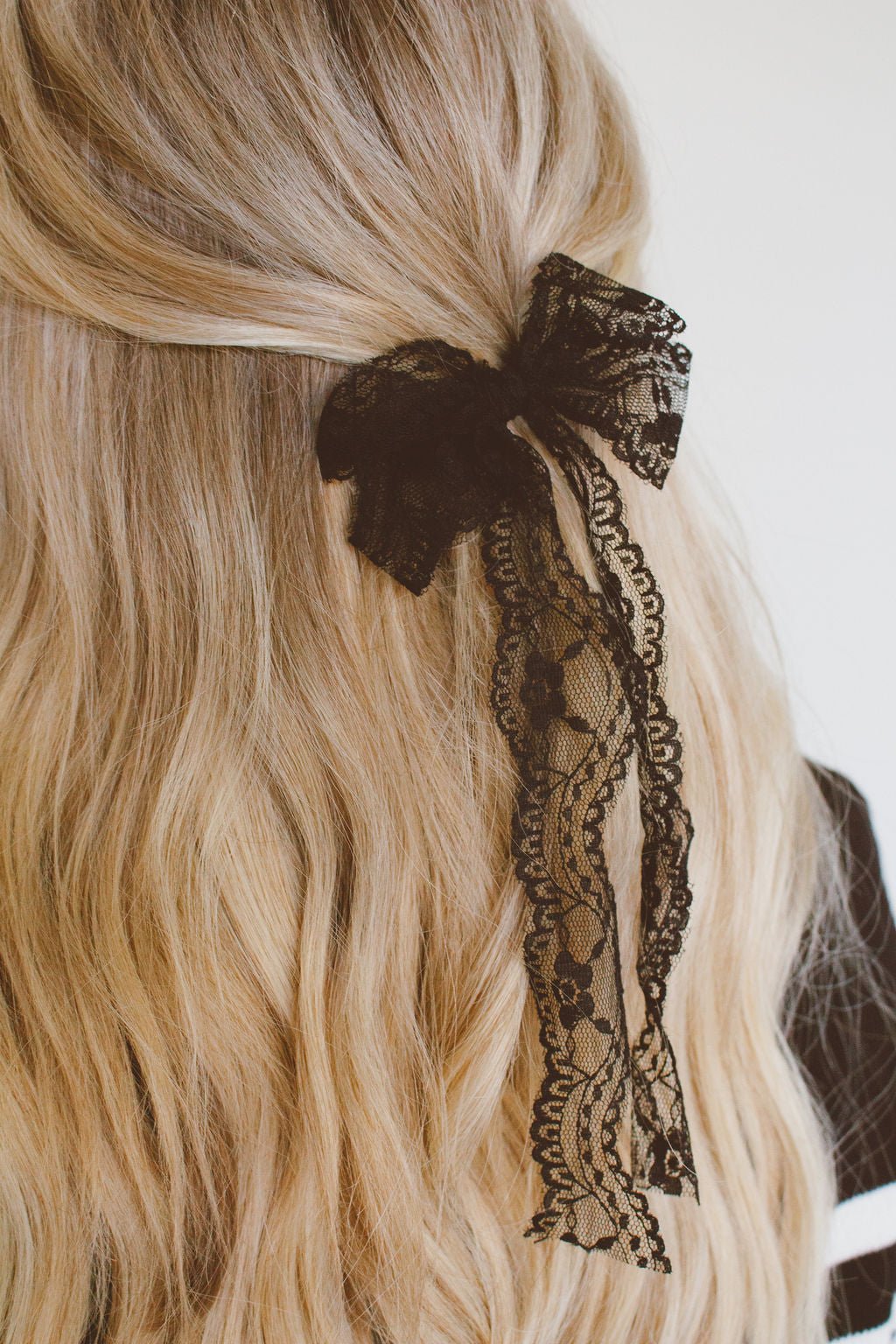 Callie Lace Bow Clip