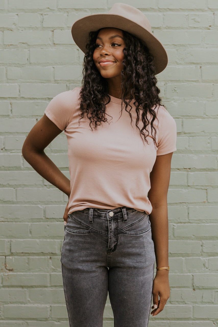 women's trendy basic closet essentials | ROOLEE