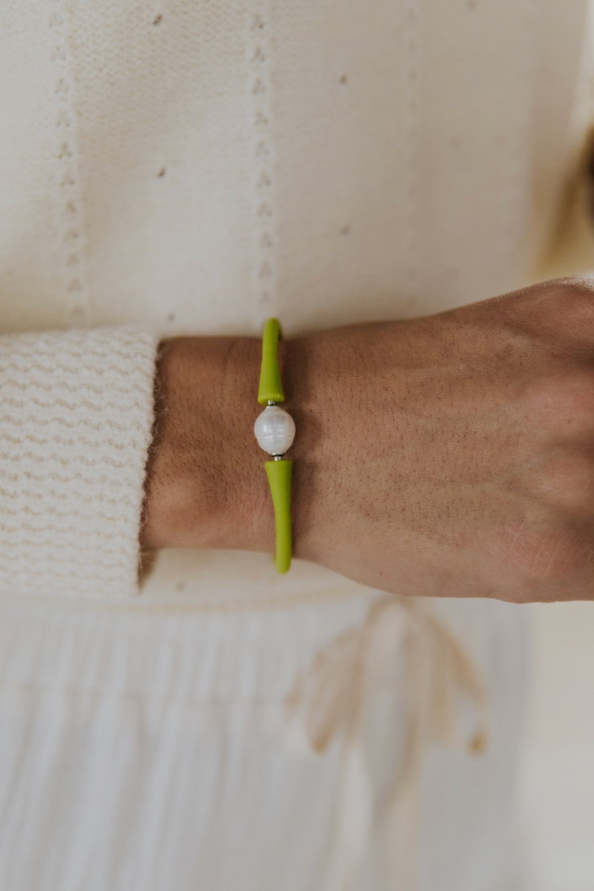 green silicone bracelet with a pearl | ROOLEE