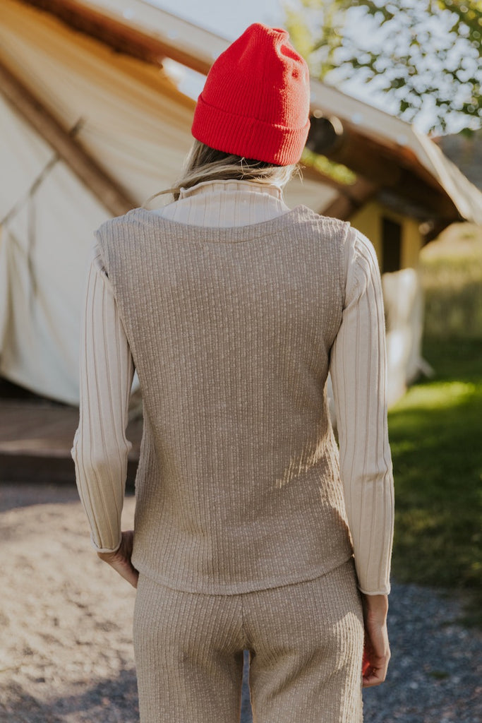 Thin Brown Sweater Vest | ROOLEE