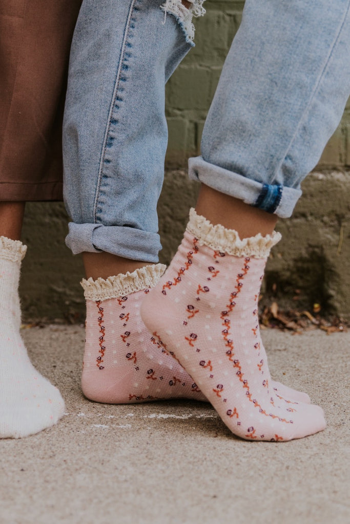 women's socks to wear with boots | ROOLEE