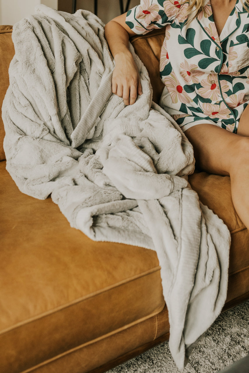 Soft plush minky blanket | ROOLEE