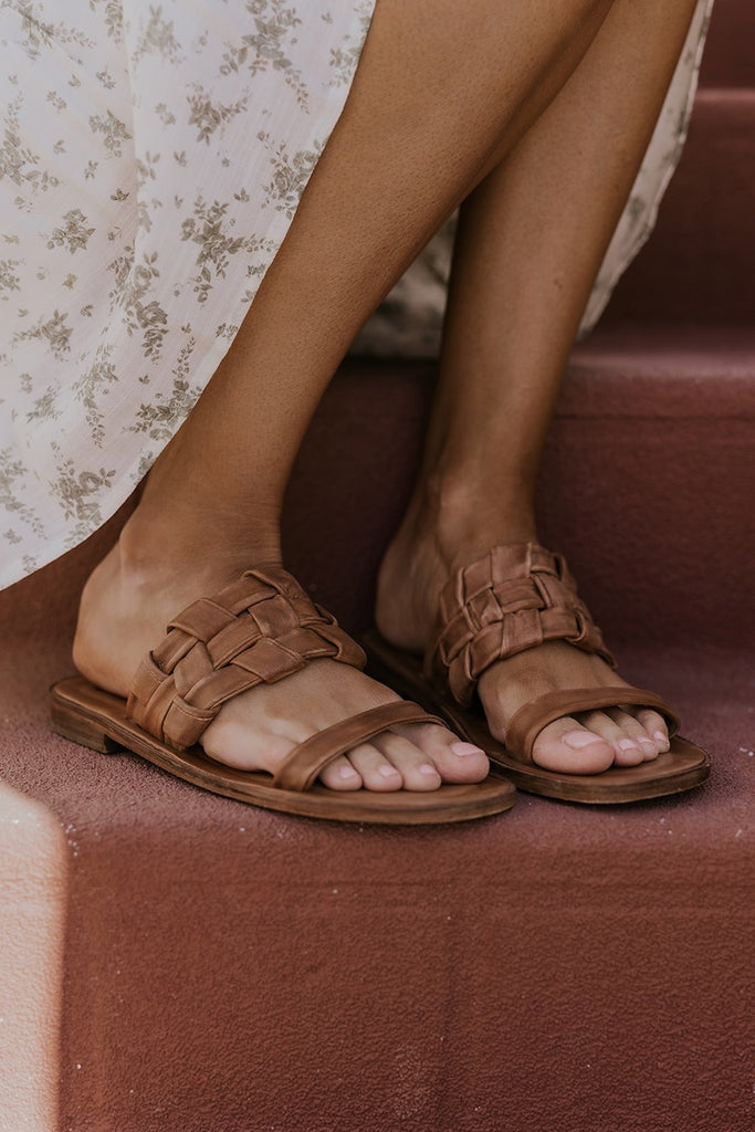 Trendy Leather Sandals | ROOLEE