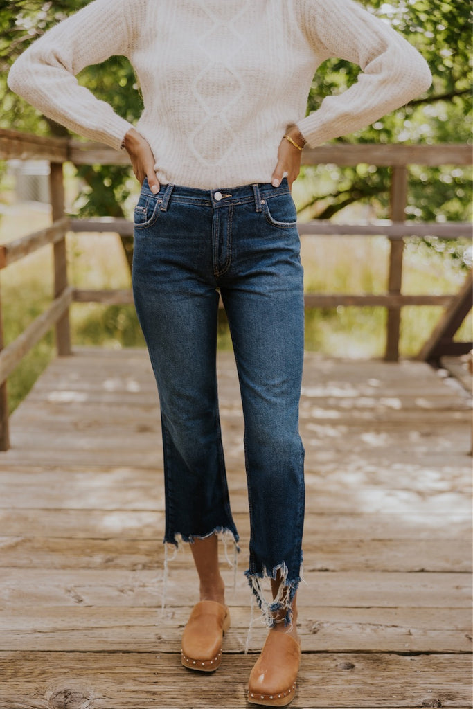Straight Leg Jeans for Women | ROOLEE