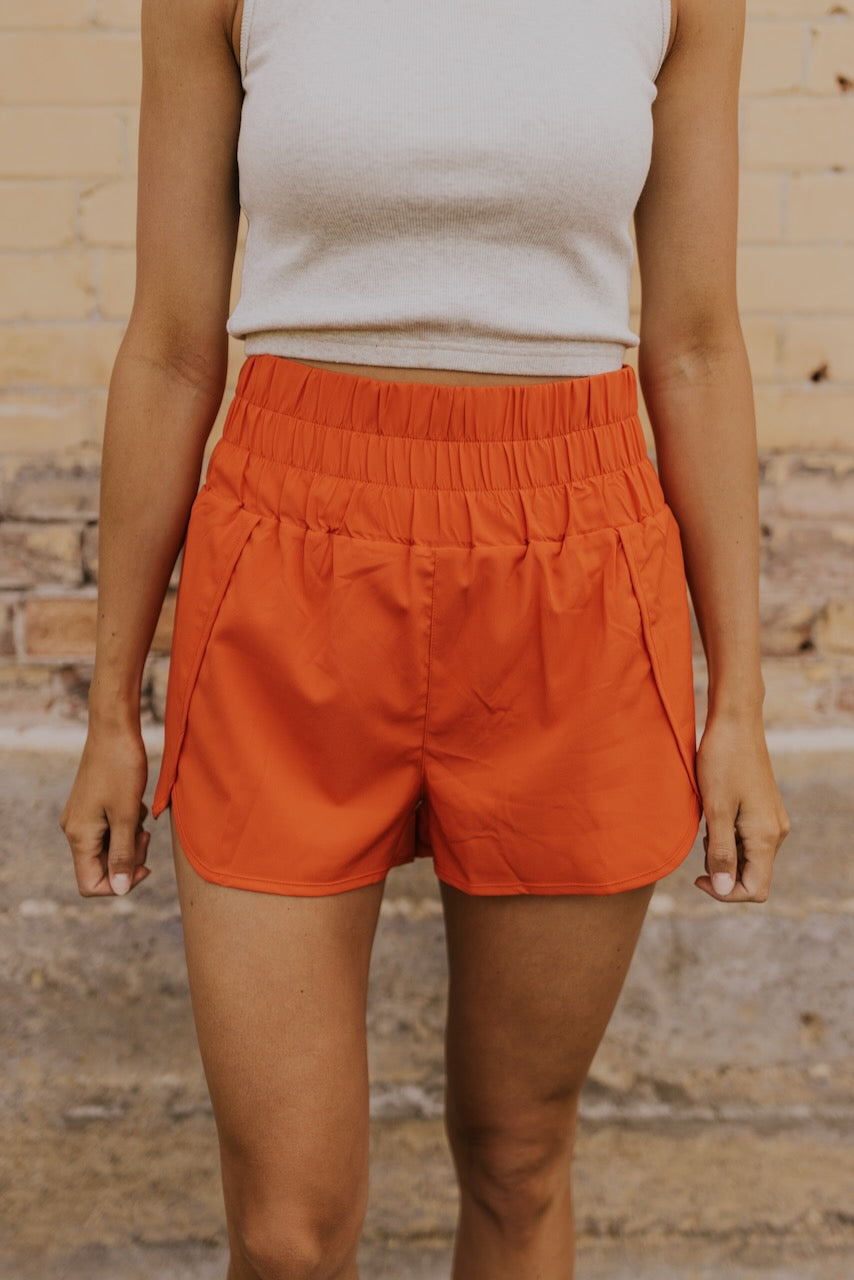 Orange Shorts Outfit | ROOLEE