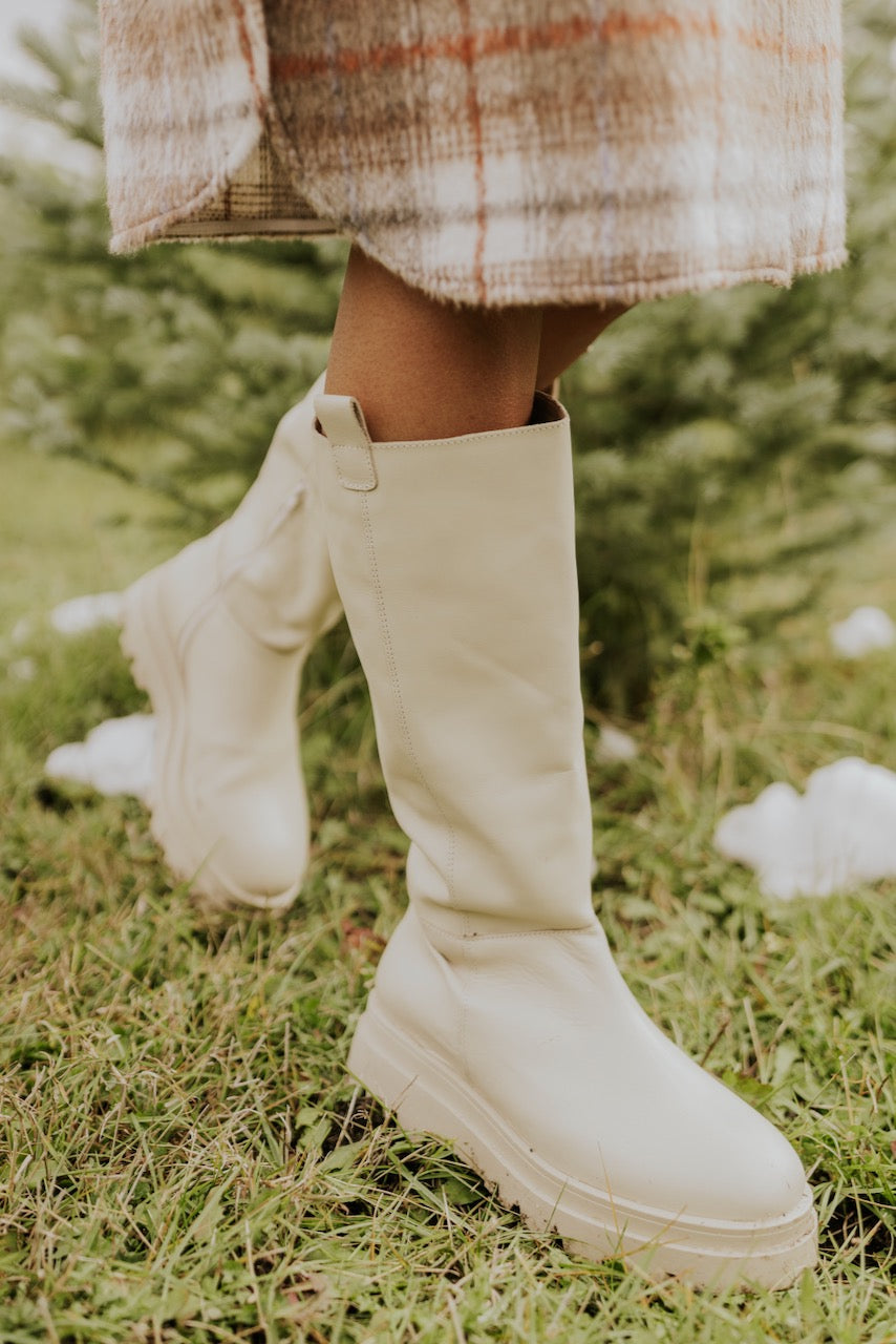 White Boots for Winter | ROOLEE