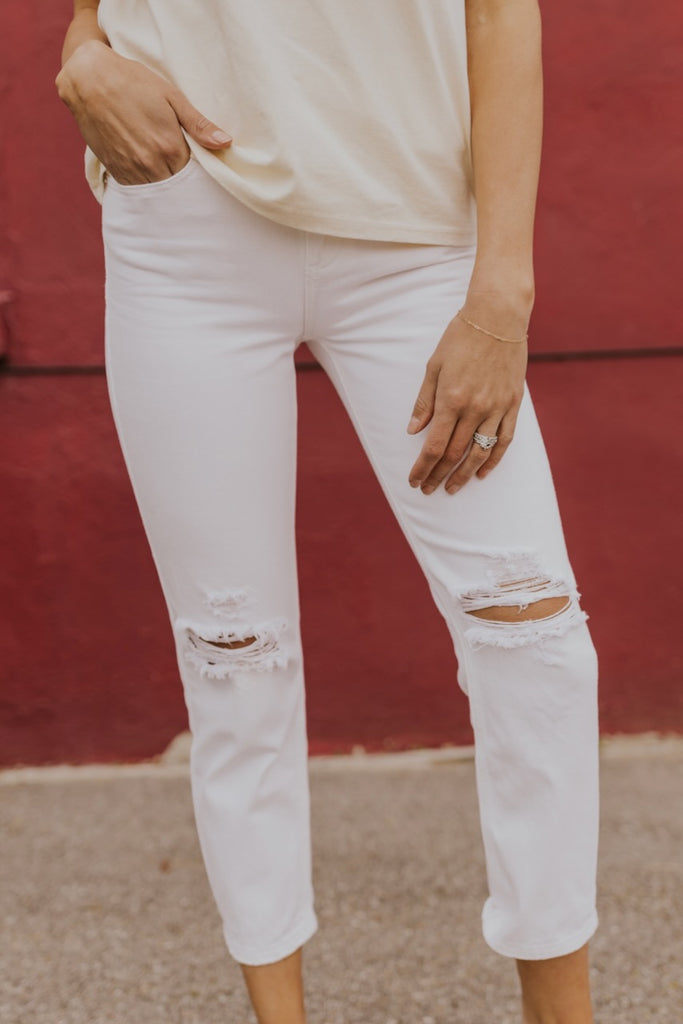 Institut Hovedløse Alaska White Distressed Mom Jeans - Women's Denim | ROOLEE
