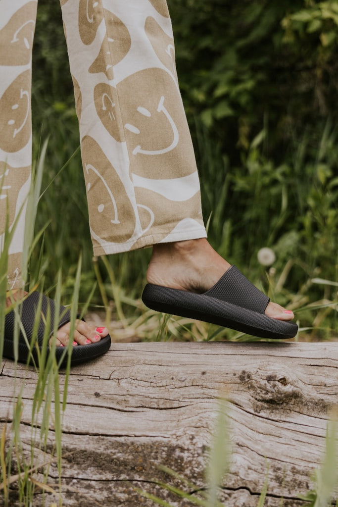 Comfy Black Slide Sandals | ROOLEE