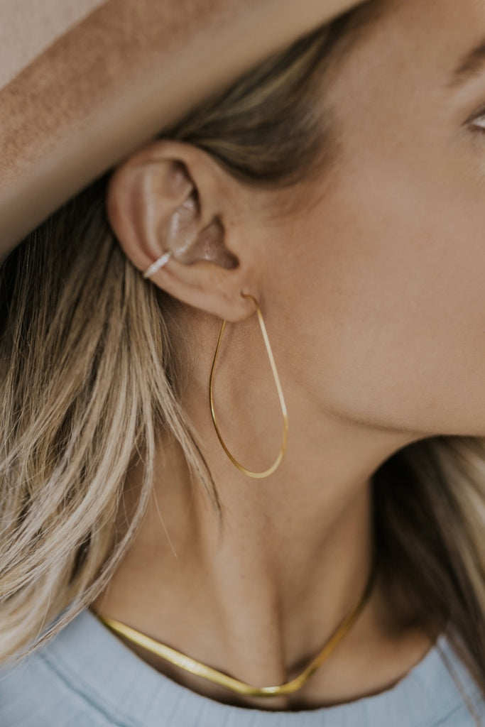 Dainty Gold Hoop Earrings fo Women | ROOLEE