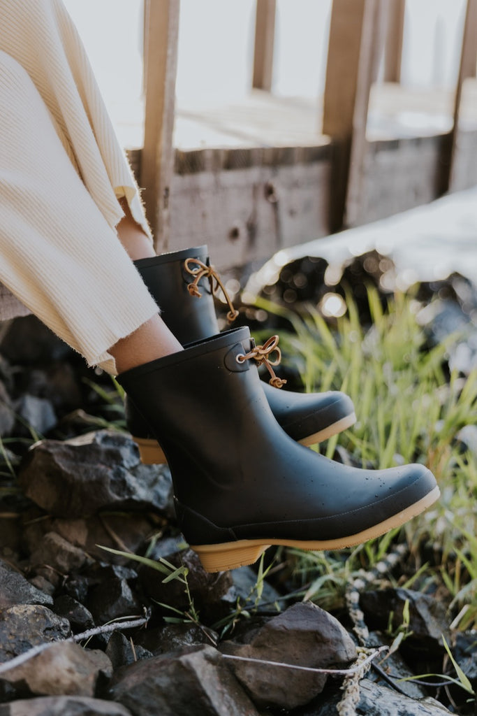 Women's Black Boots | ROOLEE