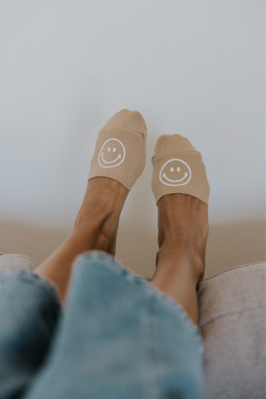 Smiley Face Foot Cover Socks | ROOLEE