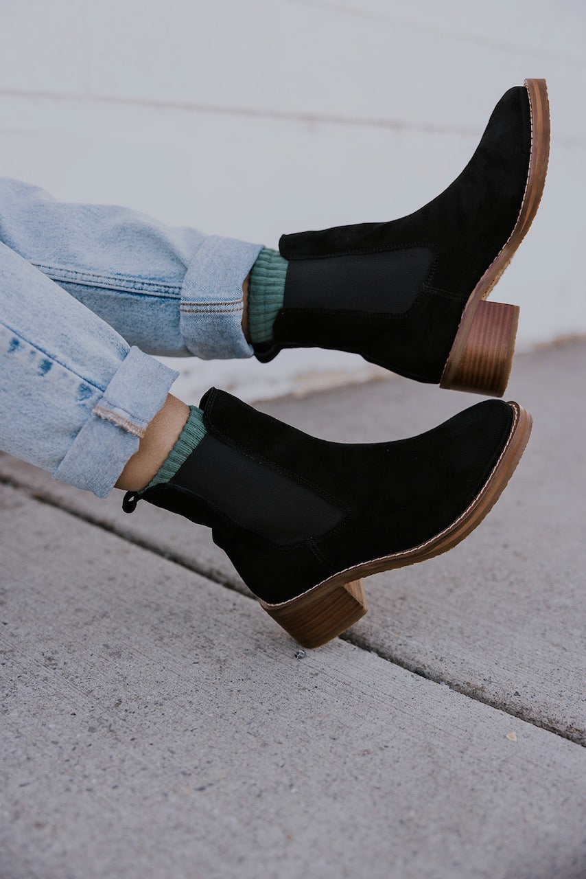 Black Chelsea Boots | ROOLEE