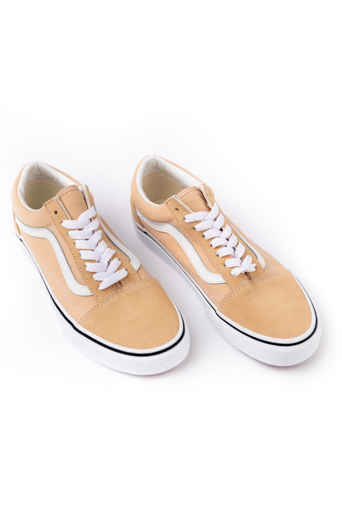 Classic Peach Sneakers | ROOLEE