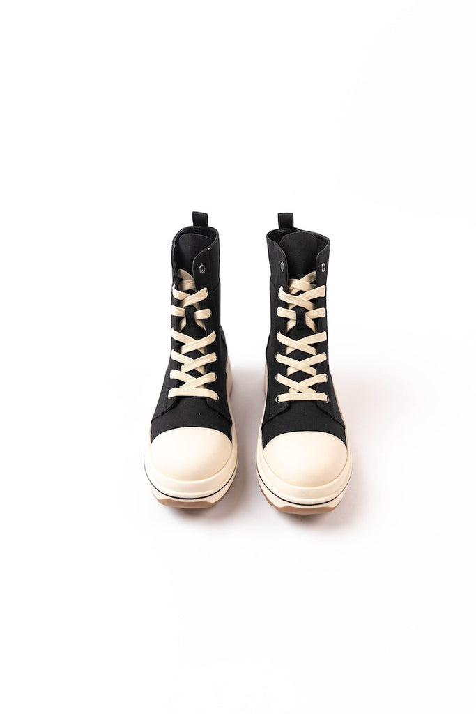 Lace Up Black Boots | ROOLEE
