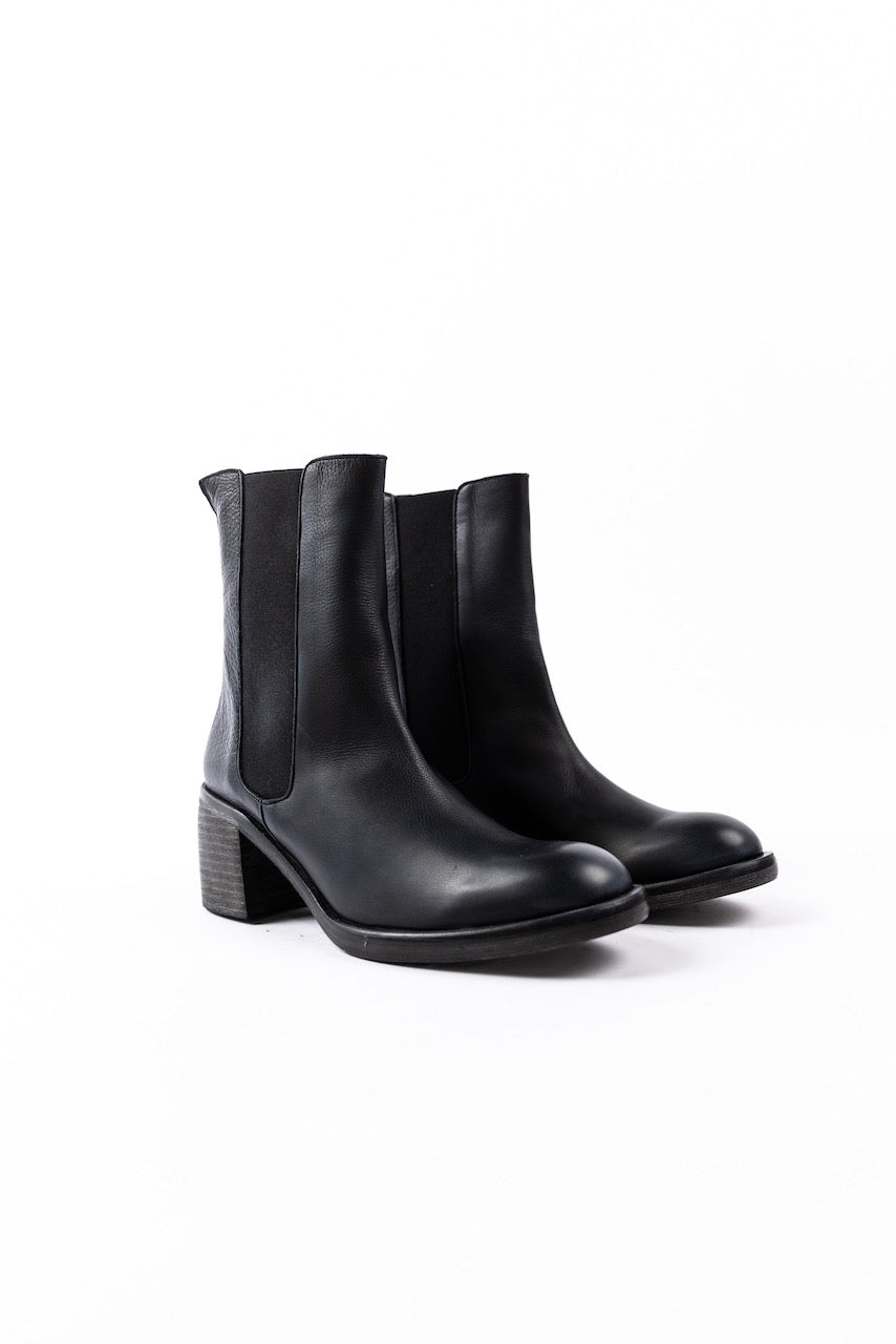 Free People Essential Chelsea Boots