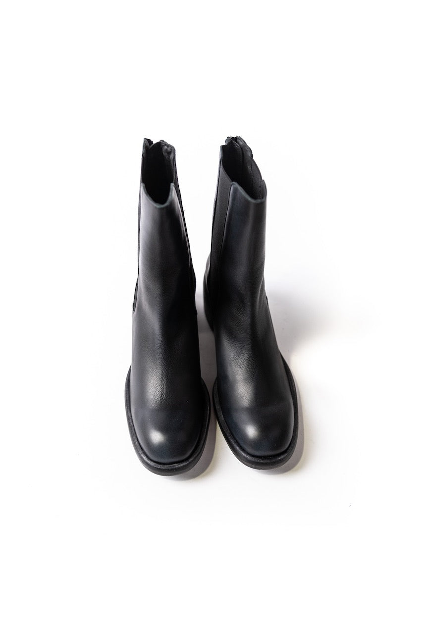 Leather Chelsea Boots - Cute Boots for Winter | ROOLEE