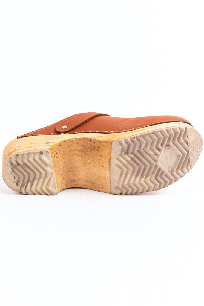 Rubber sole wood clogs | ROOLEE
