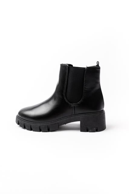 Chelsea Boots for Winter | ROOLEE